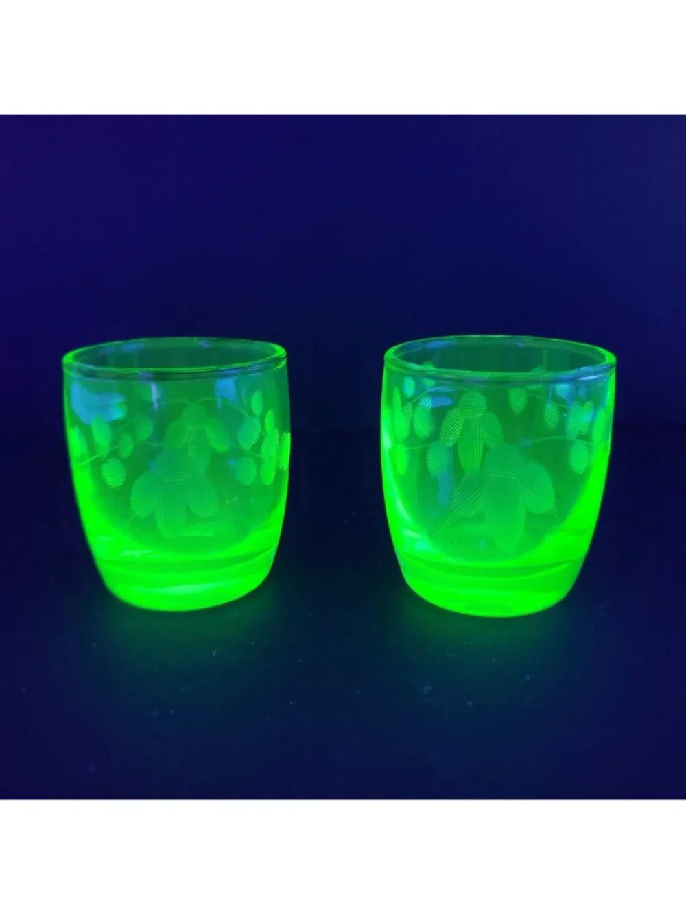 2 Vintage Uranium Vaseline Glass Shot Glasses Wheel Cut Etched Floral Glows 2